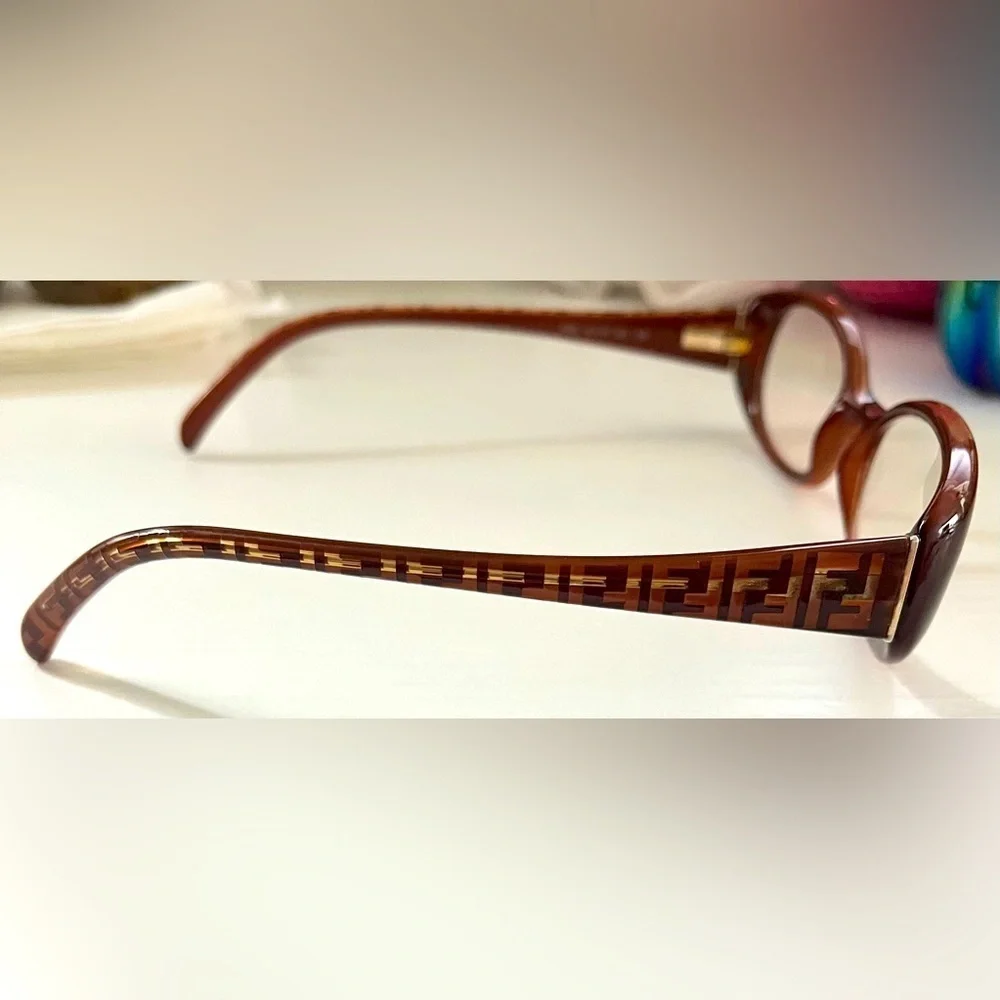 FENDI F935 51•16 621 135 Women’s Eyeglasses Brwn Gradient Oval frame FF on sides
